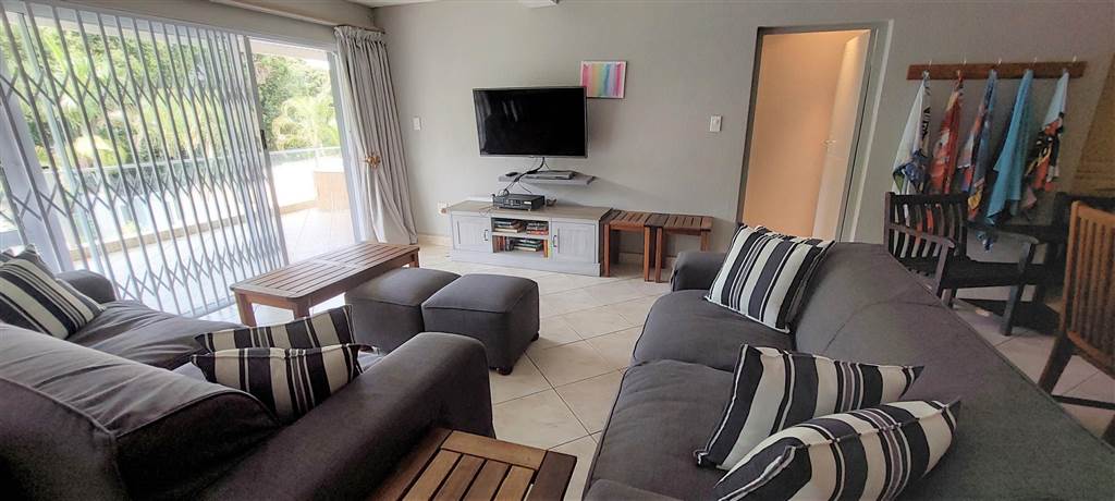 4 Bed Apartment in Shelly Beach photo number 5