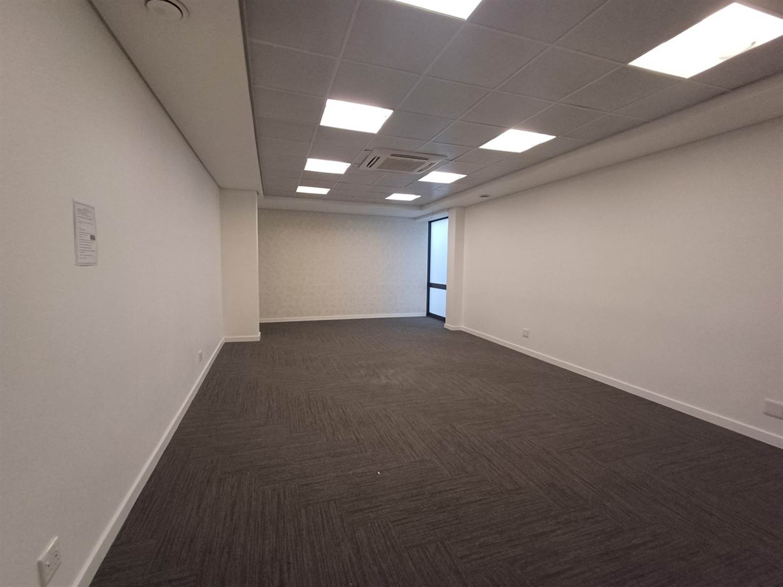 807  m² Commercial space in Ashlea Gardens photo number 14