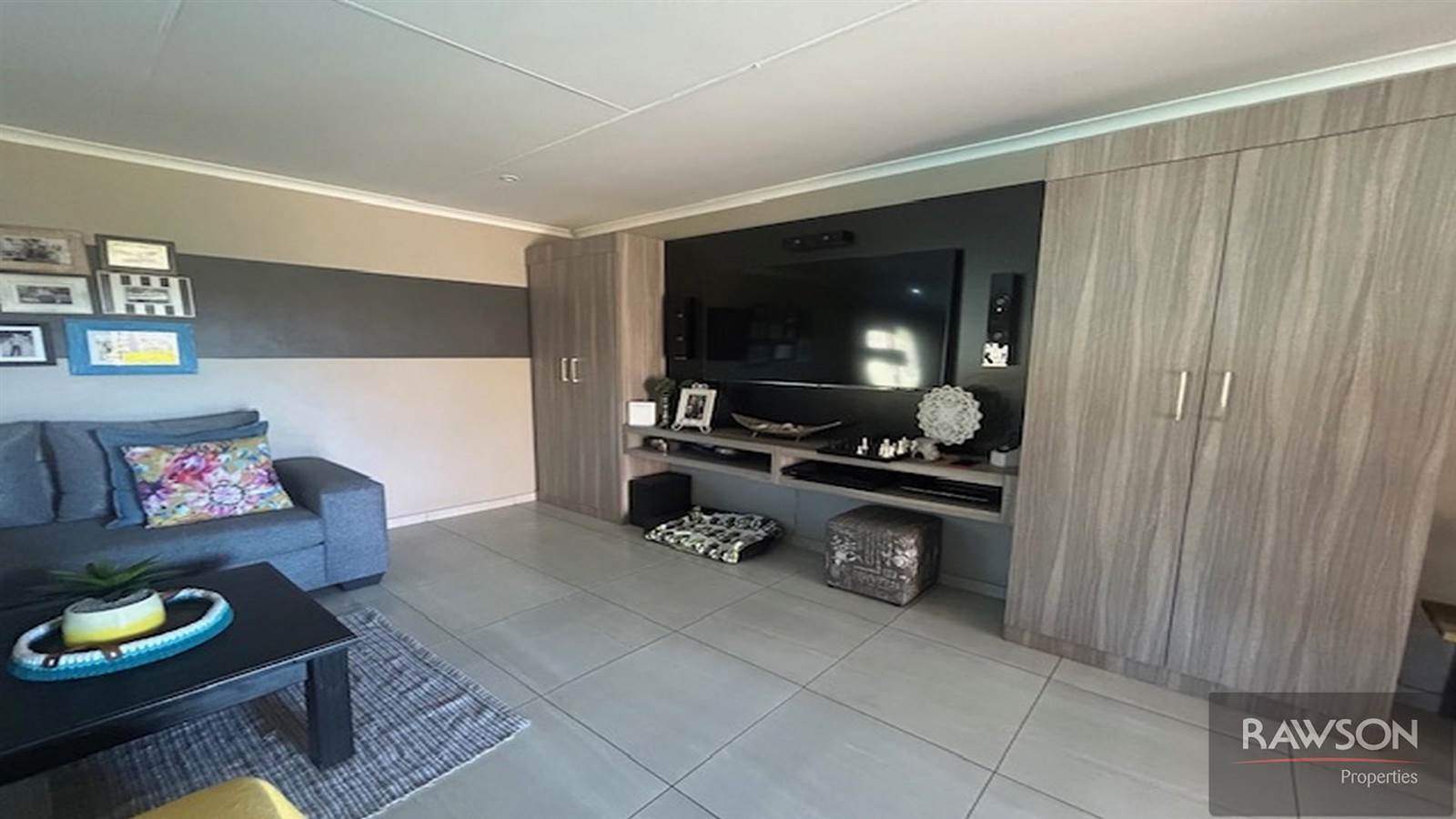 4 Bed House in Waterkloof photo number 29