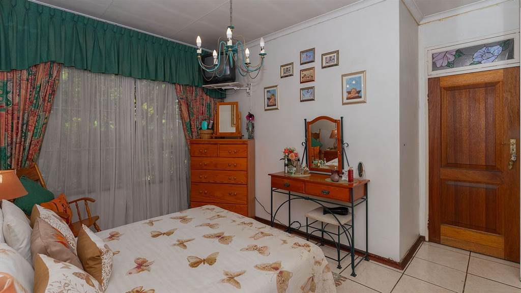3 Bed House in Rembrandt Park photo number 15