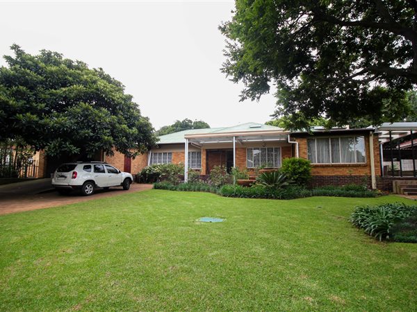 3 Bed House in Roodepoort West
