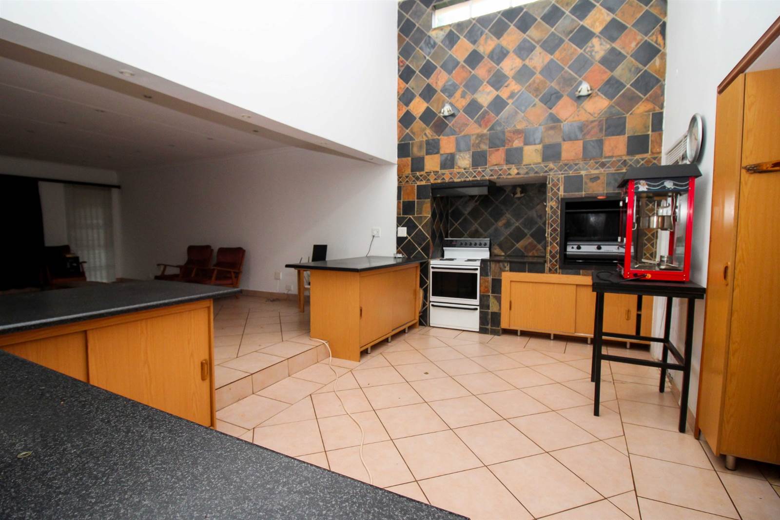 3 Bed House in Roodepoort West photo number 5