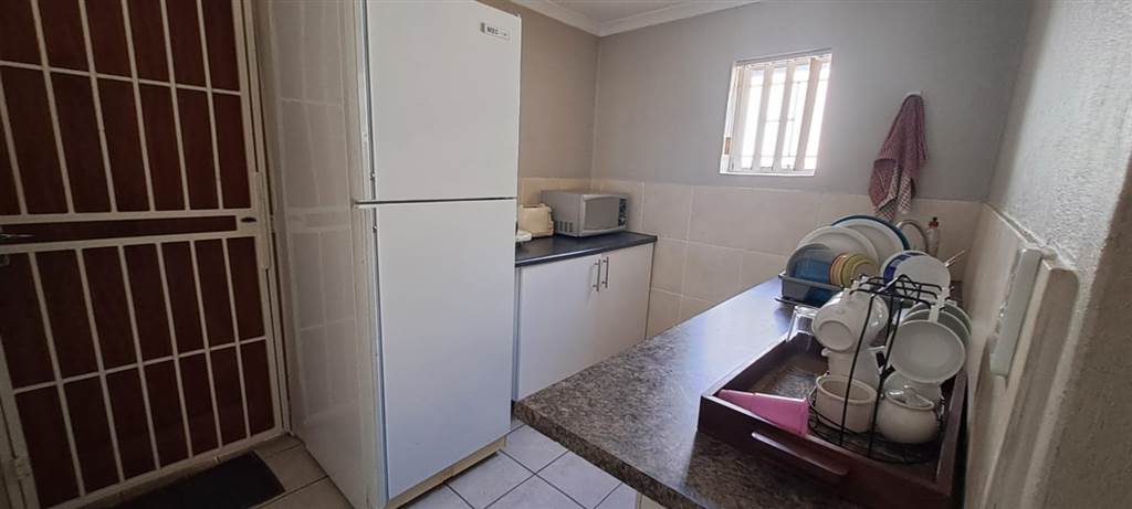 4 Bed House in Northmead photo number 12