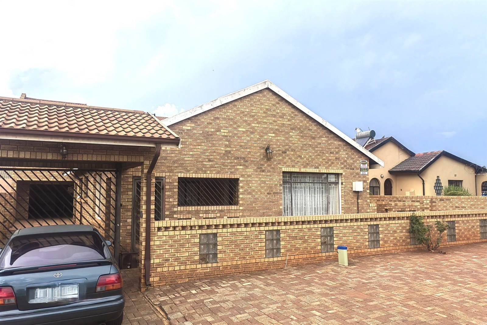 7 Bed House in Lenasia South photo number 4