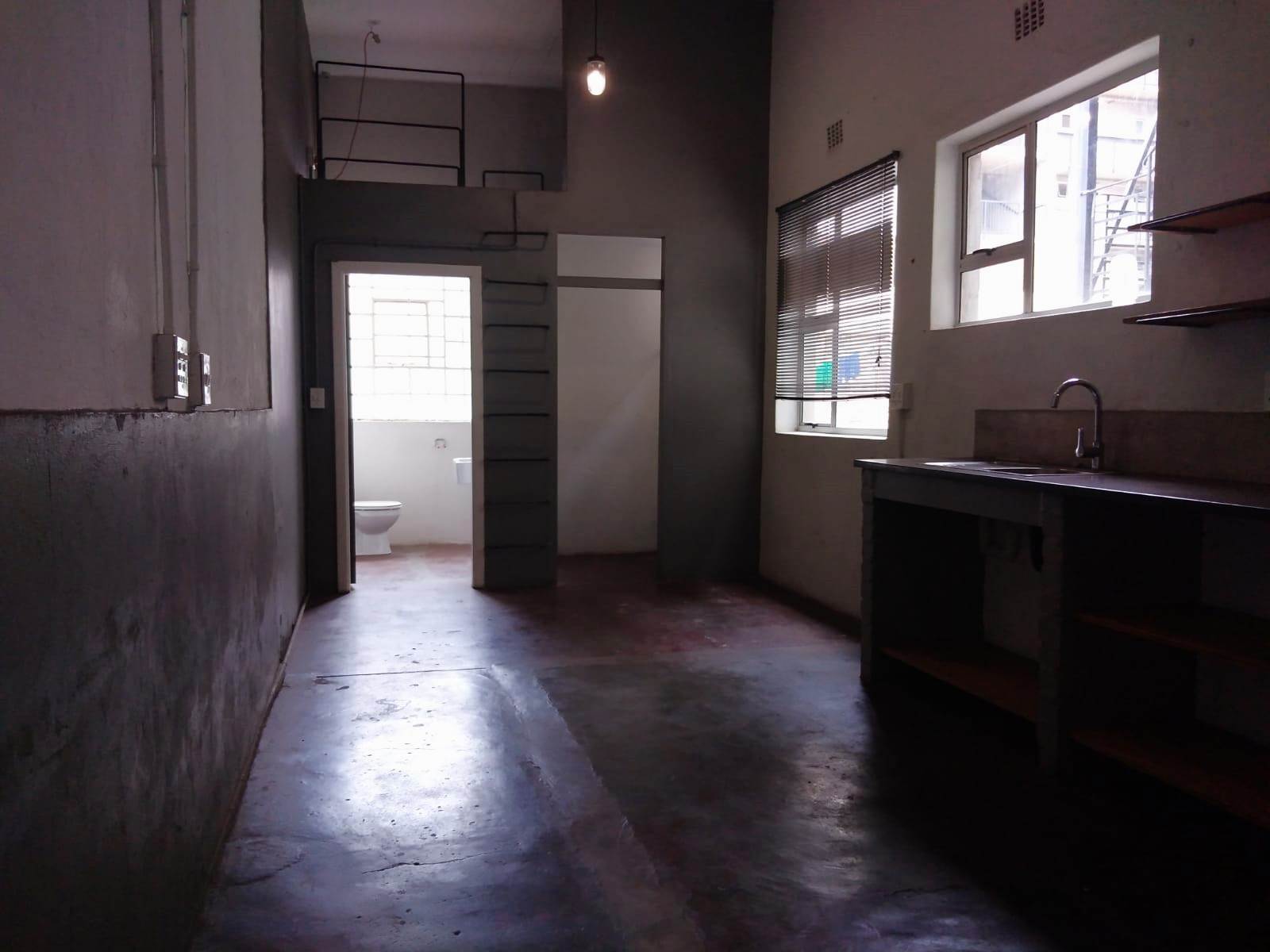 0.5 Bed House in Maboneng photo number 8