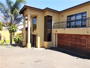4 Bed House in Longcroft