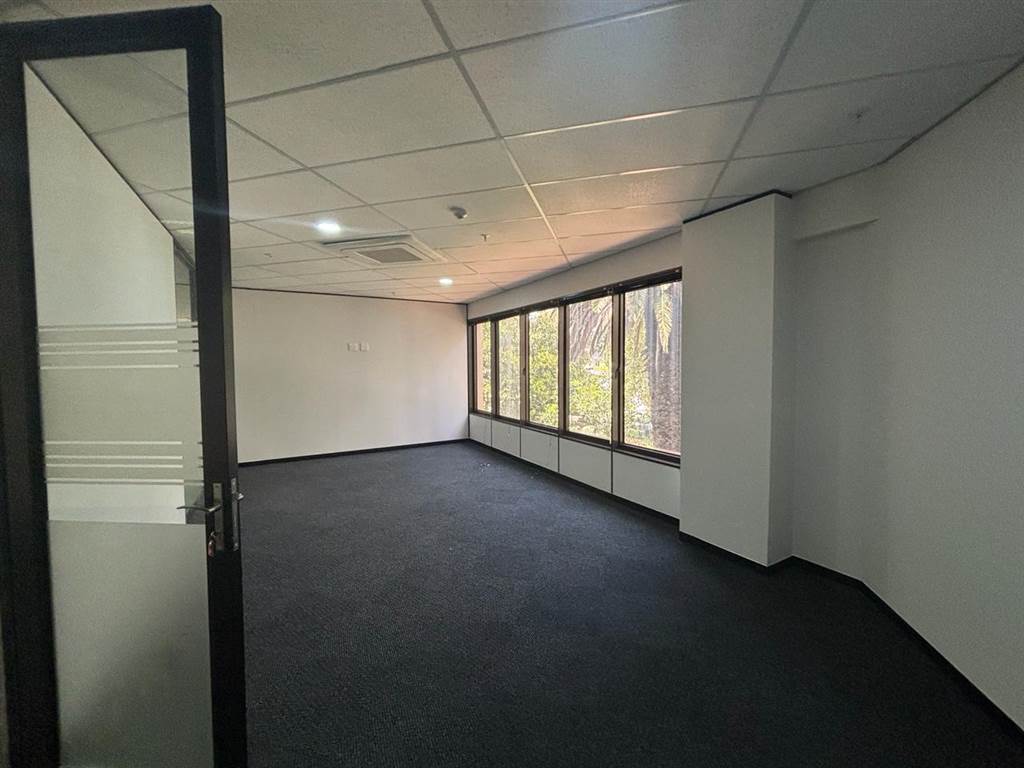 336  m² Commercial space in Parktown photo number 10