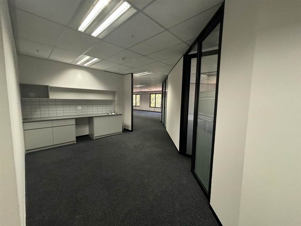 336  m² Commercial space in Parktown photo number 18