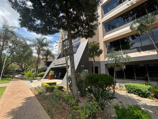 336  m² Commercial space in Parktown