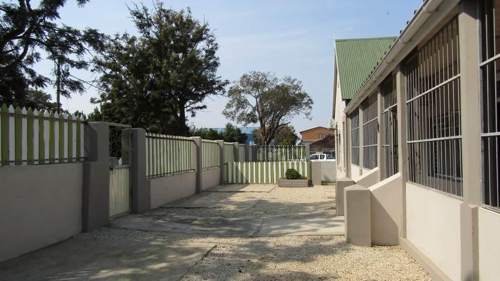 9 Bed House in Humansdorp photo number 21