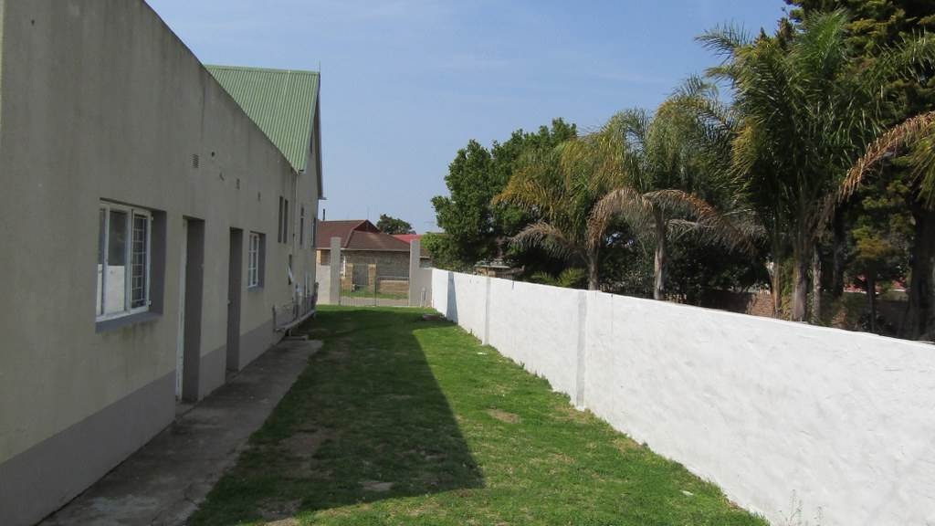 9 Bed House in Humansdorp photo number 16