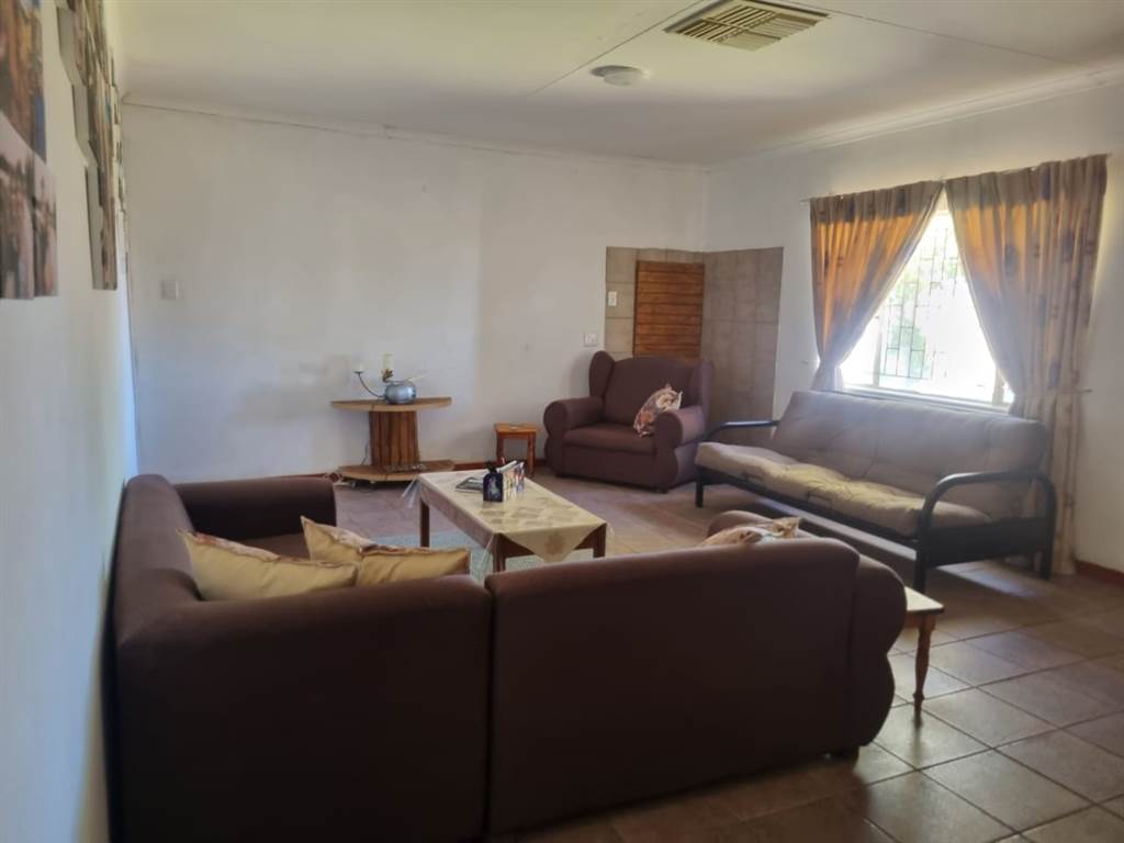 6 Bed House in Upington photo number 22