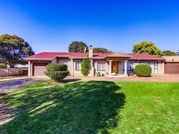 3 Bedroom House 3 Bedroom House