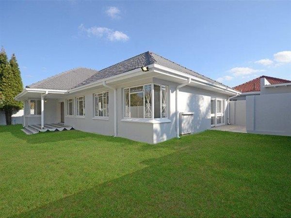 5 Bed House in Highlands North