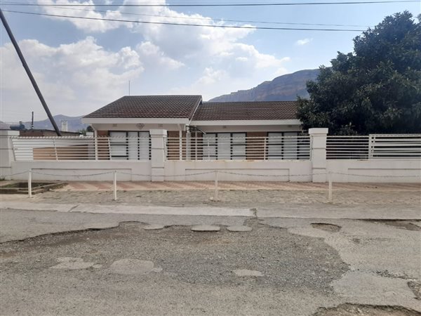 3 Bedroom House 3 Bedroom House