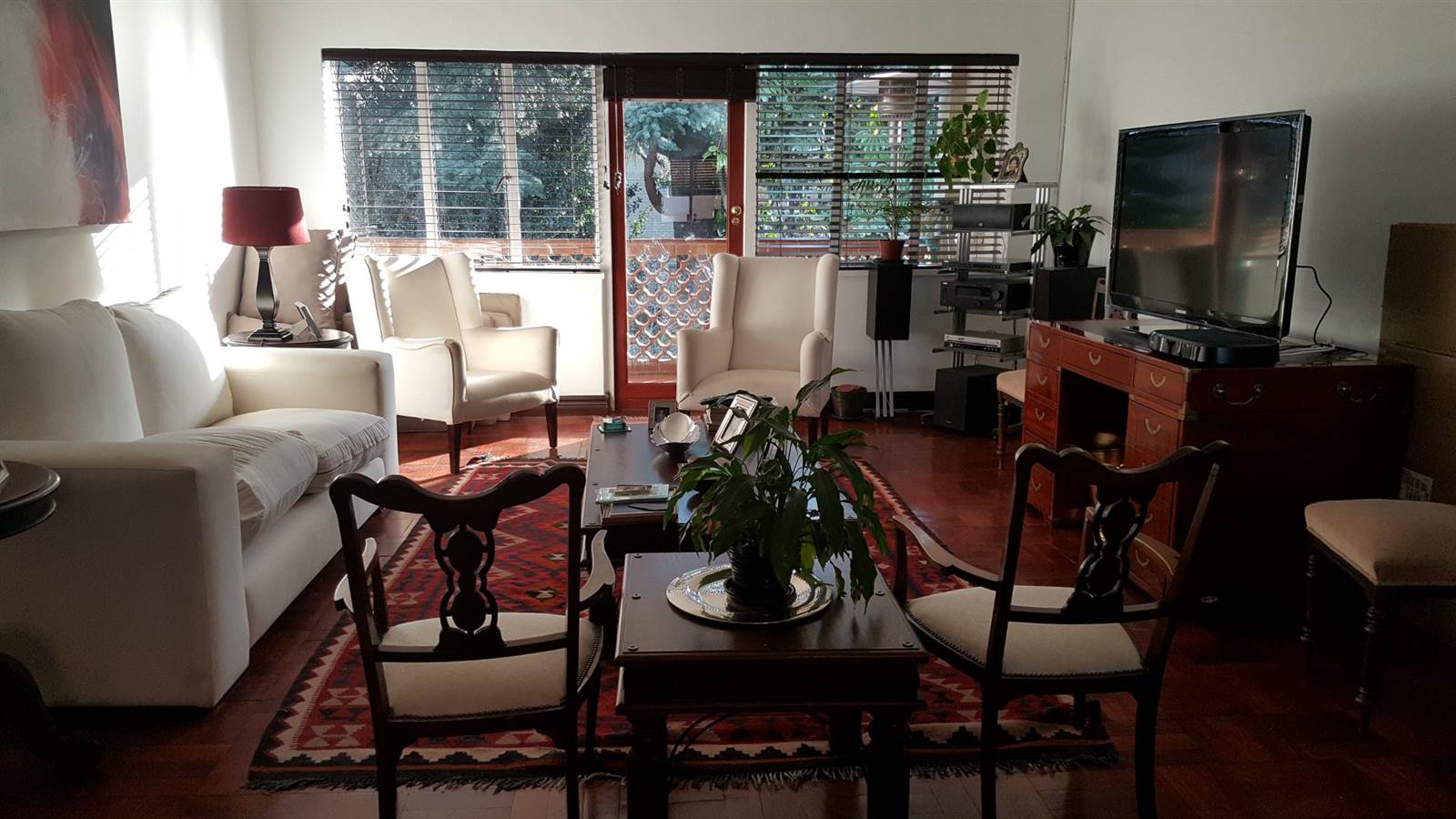 3 Bed Apartment in Illovo photo number 4