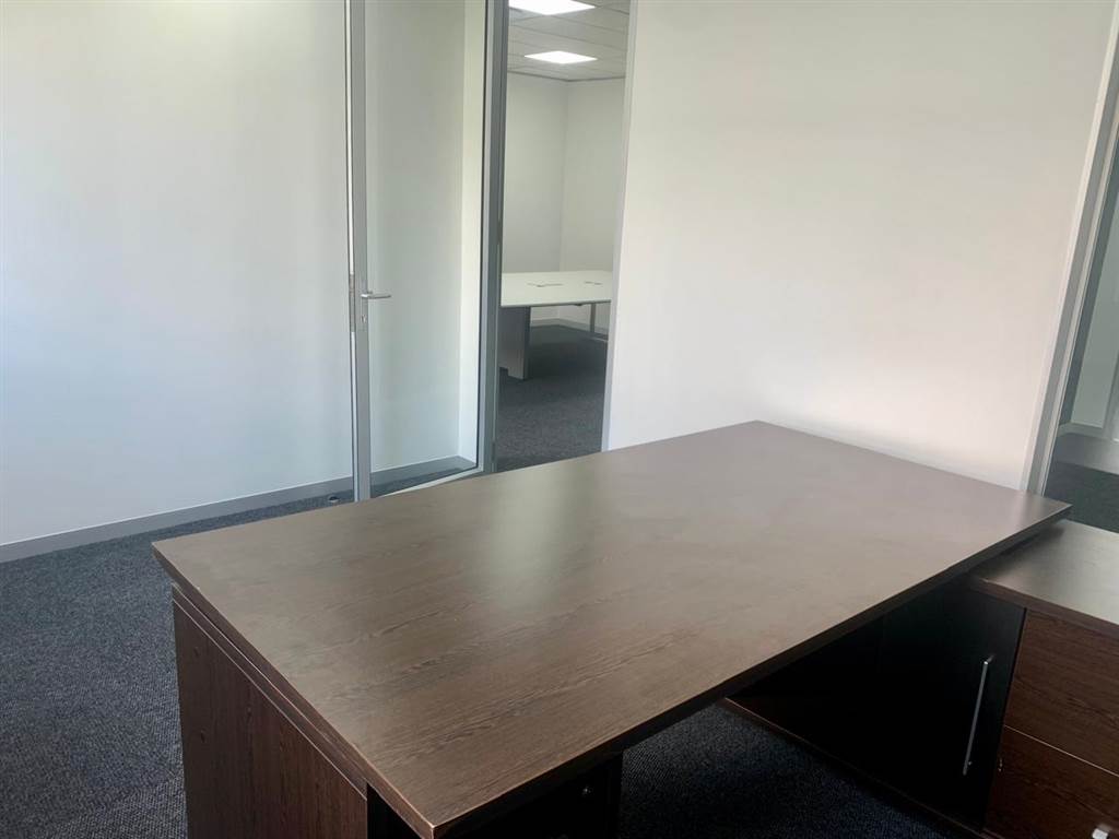 61  m² Office Space in Rosebank photo number 25