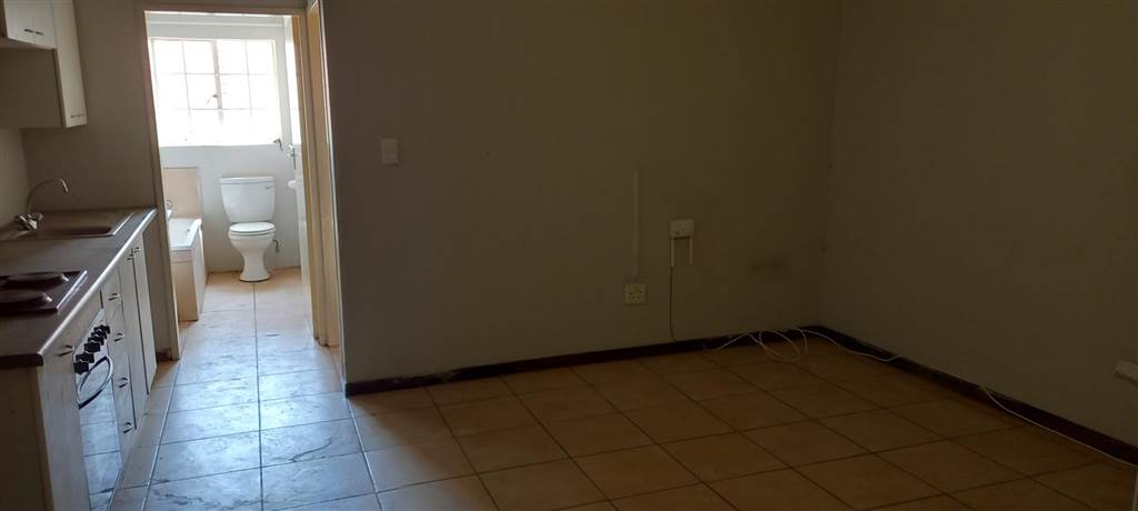 1 Bed Apartment in Florida photo number 3