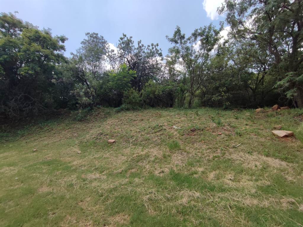 920 m² Land available in Kosmos Ridge photo number 5