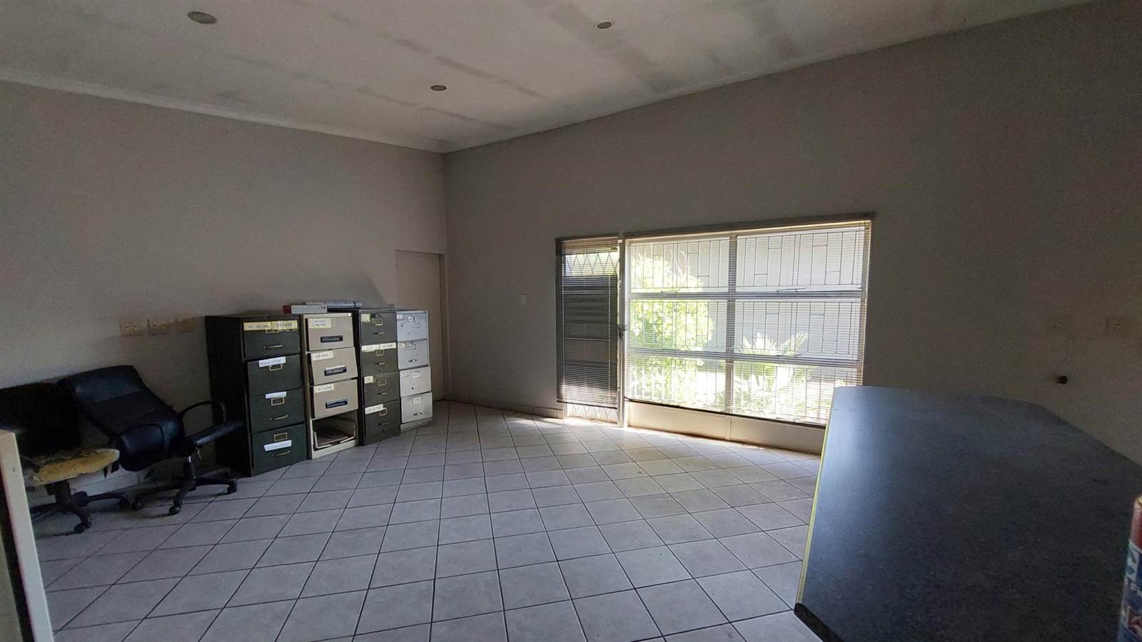 530  m² Commercial space in Middelburg Central photo number 17