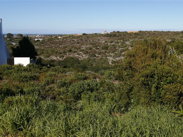 743 m² Land available in Stilbaai