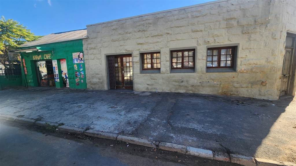 250  m² Commercial space in Oudtshoorn Central photo number 1