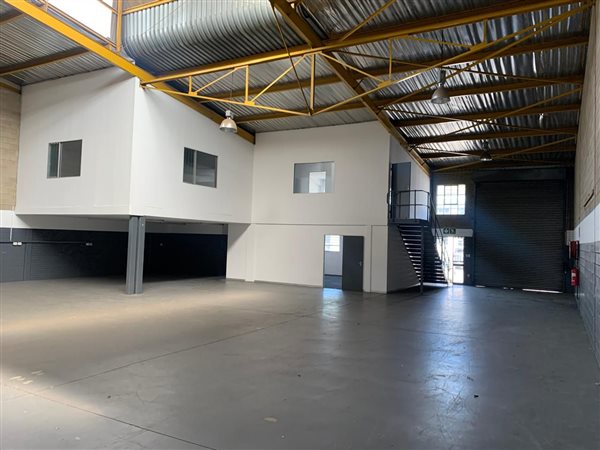 580  m² Industrial space