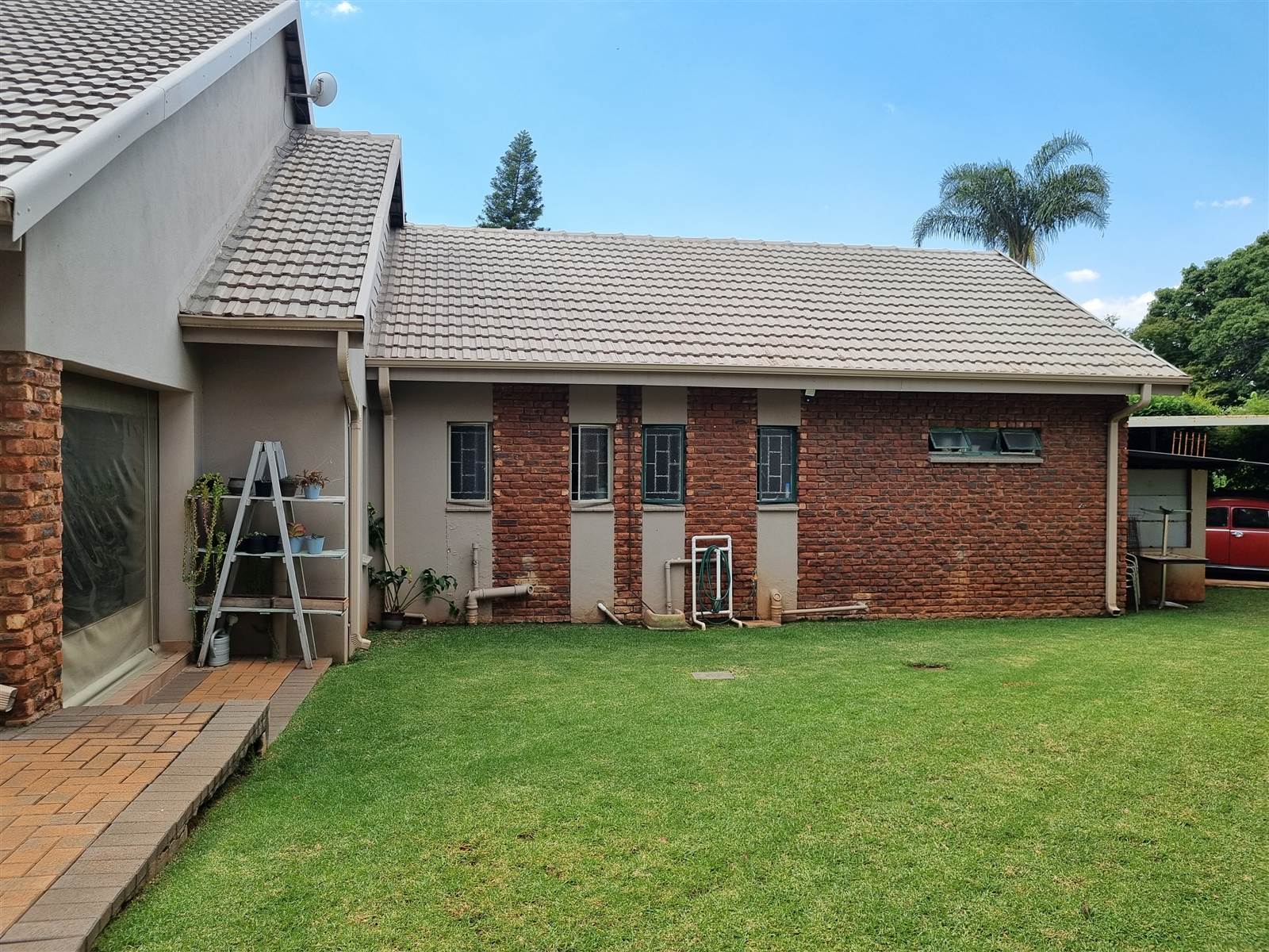 5 Bed House in Garsfontein photo number 16