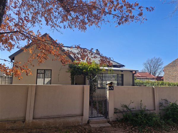 3 Bedroom House 3 Bedroom House