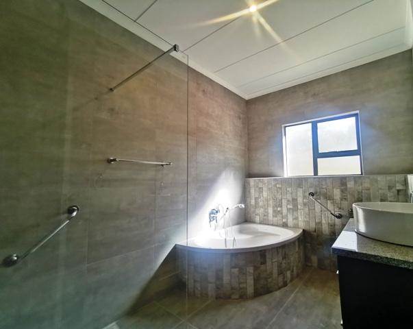 3 Bed House in Modimolle photo number 19