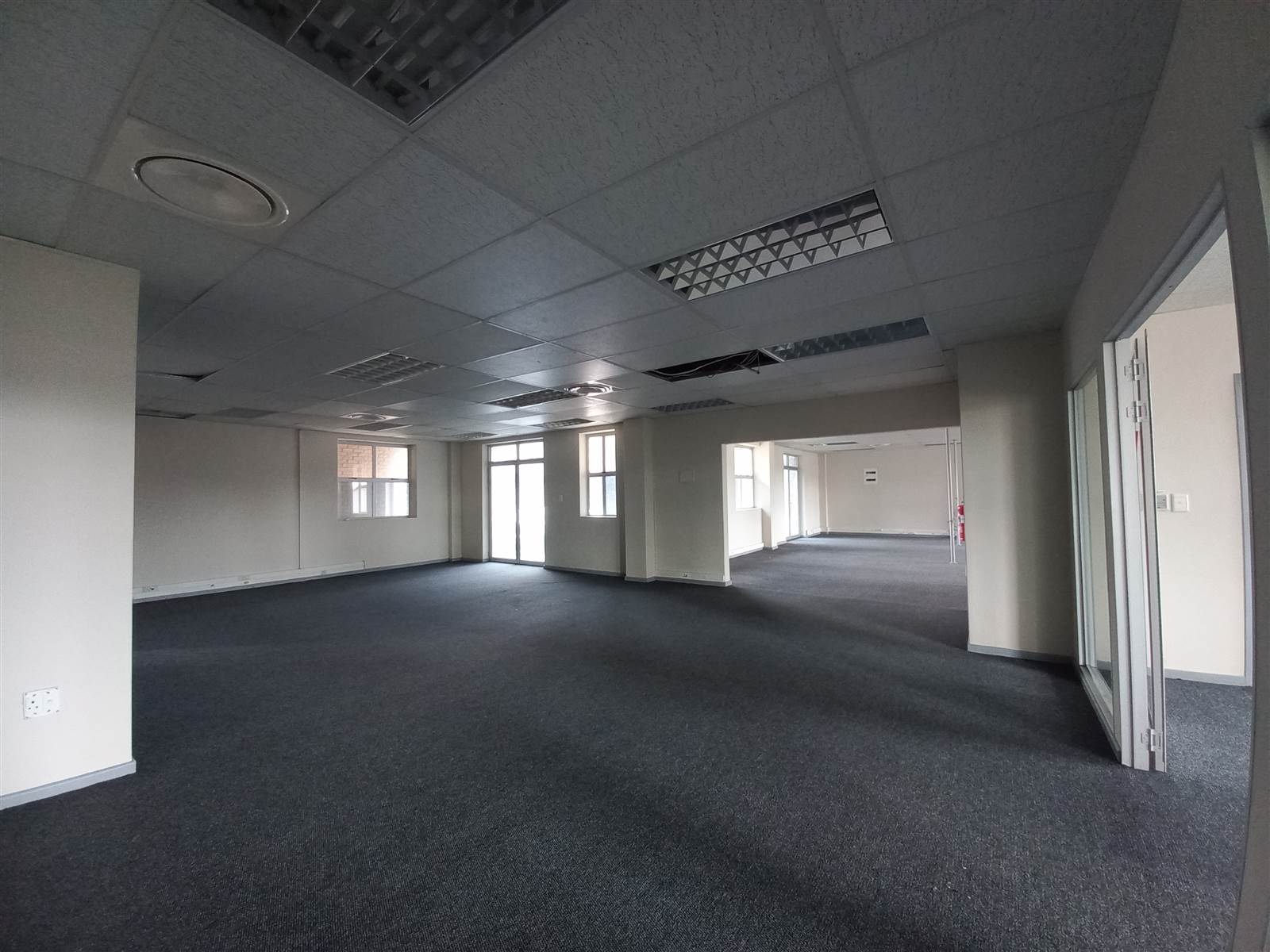 300  m² Commercial space in Milnerton Central photo number 4