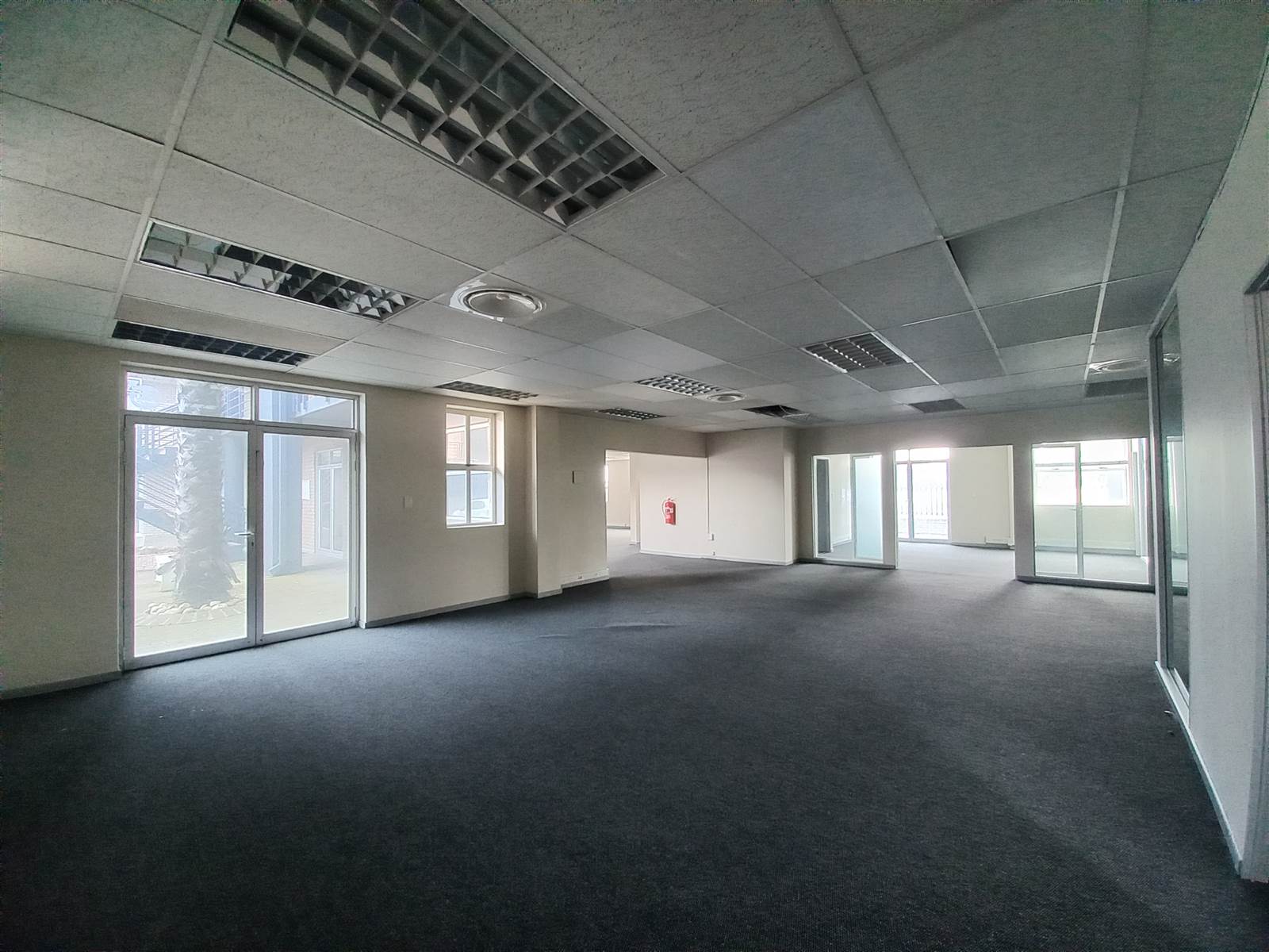 300  m² Commercial space in Milnerton Central photo number 5