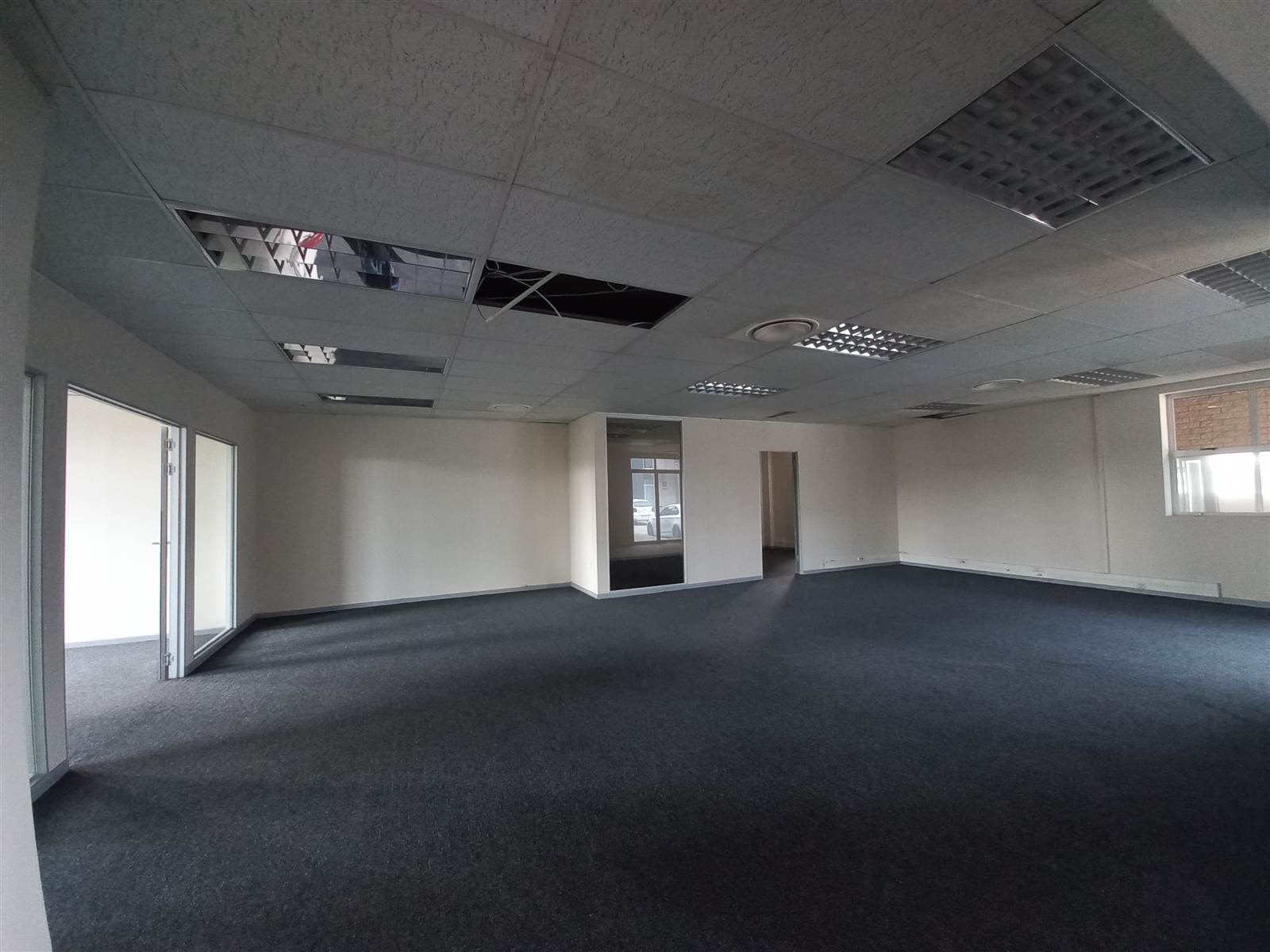 300  m² Commercial space in Milnerton Central photo number 6