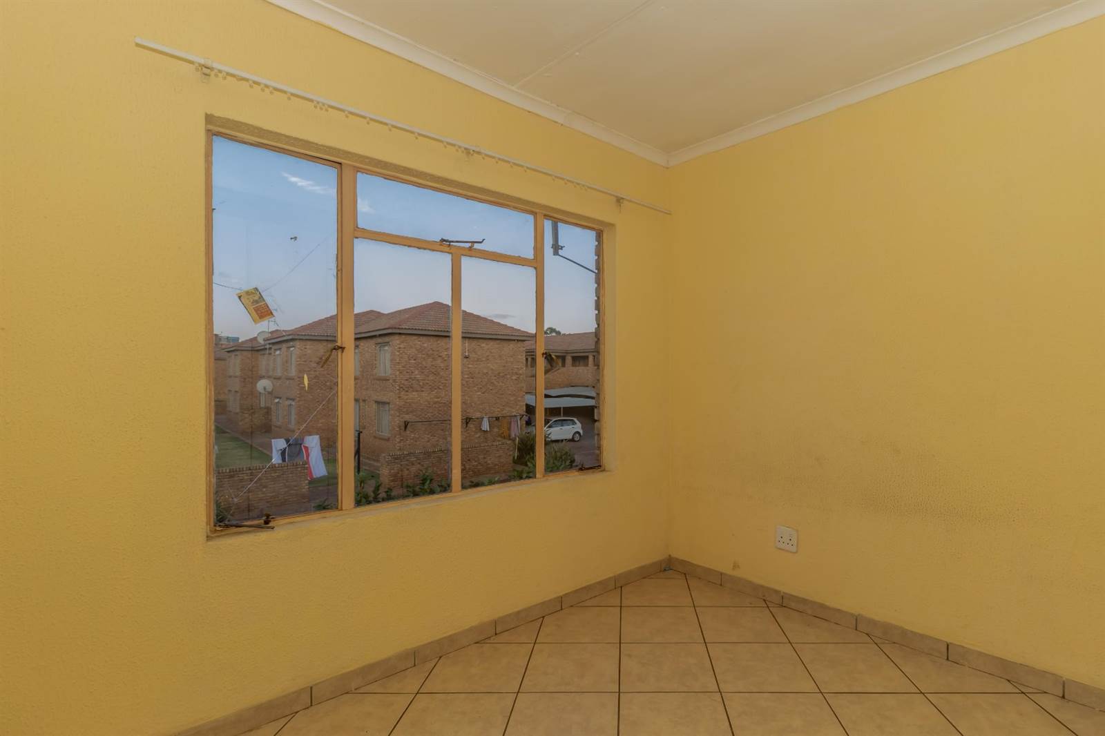 2 Bed Apartment in Krugersrus photo number 12