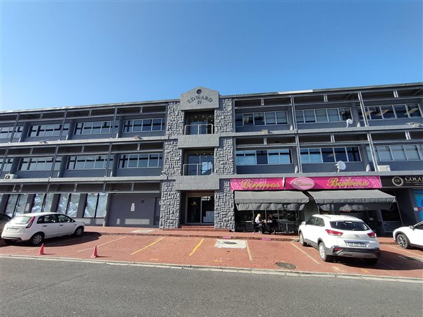 160  m² Commercial space in Bellville Central