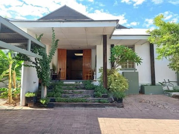 8 Bedroom House 8 Bedroom House
