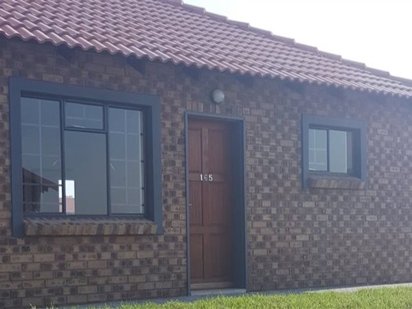 3 Bedroom Townhouse 3 Bedroom Townhouse