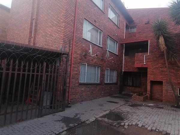 2 Bed Townhouse in Turffontein