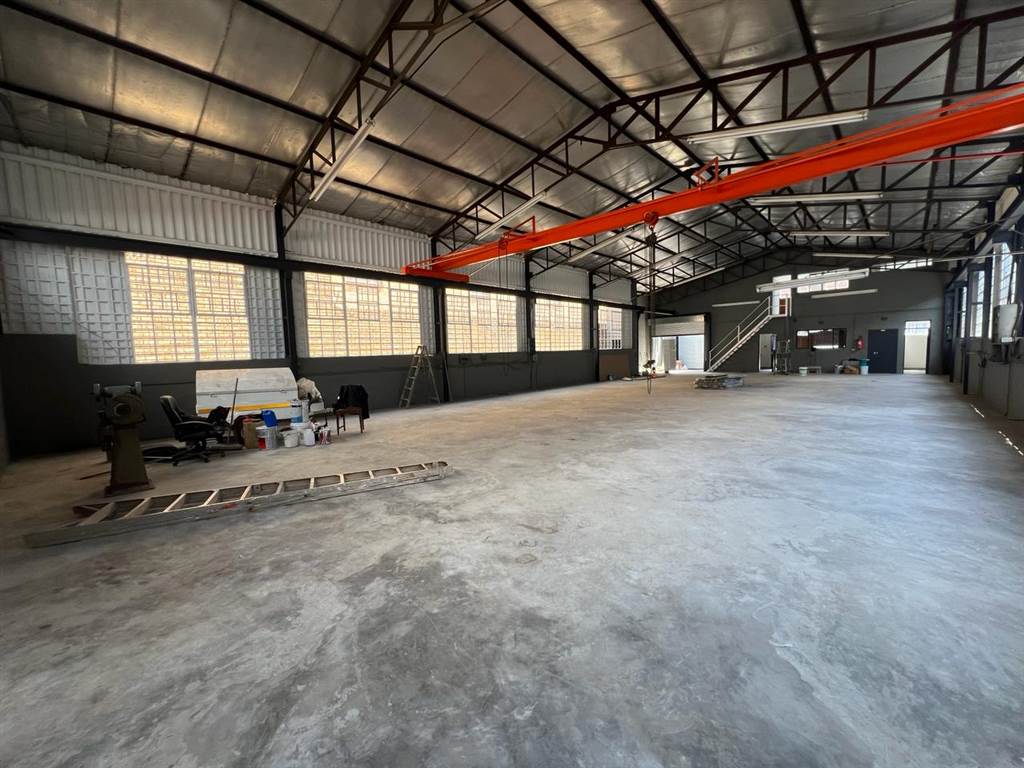 390  m² Industrial space in Driehoek photo number 8
