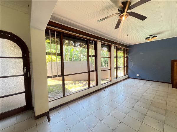 4 Bedroom Townhouse 4 Bedroom Townhouse