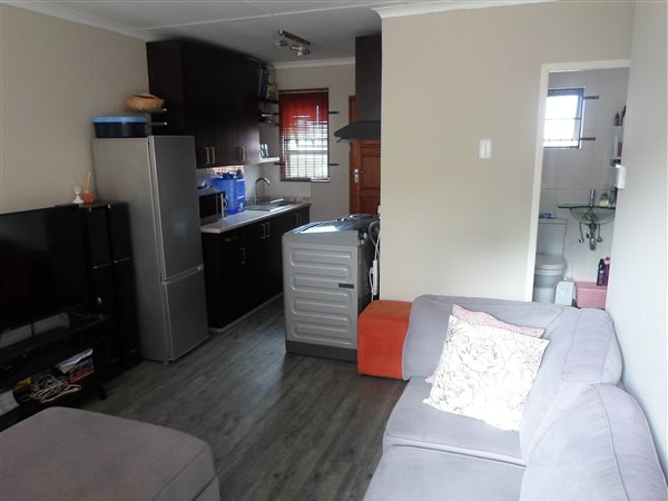 2 Bedroom House 2 Bedroom House