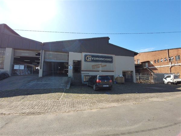 372  m² Industrial space in Pineside