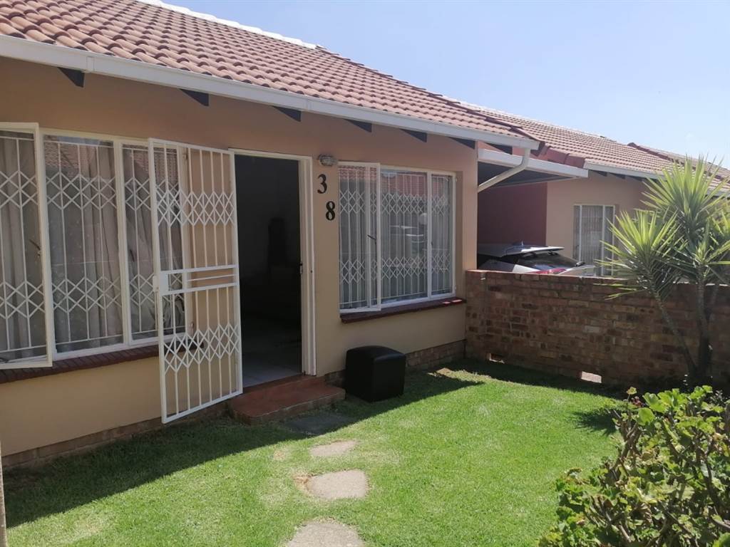 3 Bed Townhouse in Ormonde photo number 1