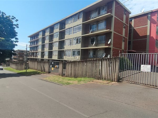1.5 Bed Flat in Sea View