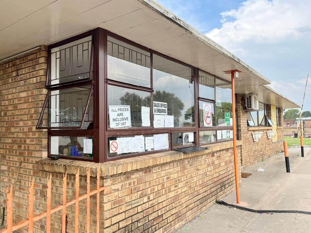 3542  m² Commercial space in Mafikeng photo number 3