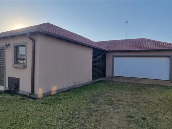3 Bedroom House 3 Bedroom House