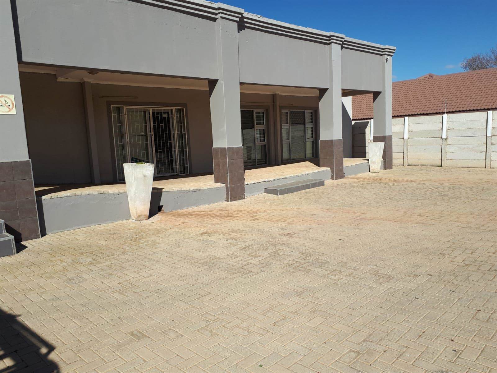 1581  m² Commercial space in Wilkoppies photo number 1
