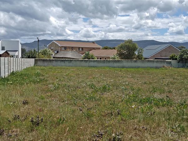 1 338 m² Land