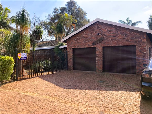 4 Bedroom House 4 Bedroom House