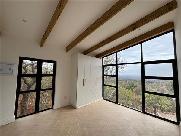 4 Bedroom House 4 Bedroom House